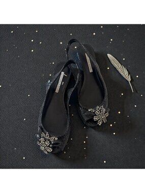 VERA WANG Lavender Black Leather Floral Slingback Sandals Size 6.5